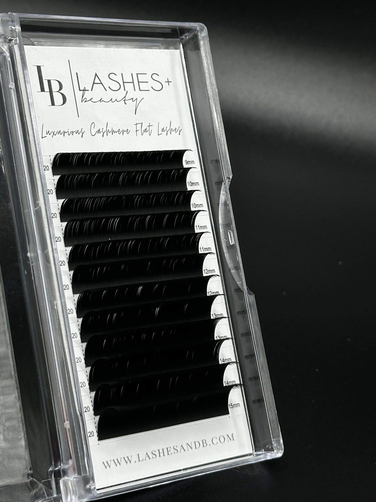 Cashmere Flat Classic Lashes